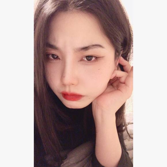 Meet your Posher, 어진 - Picture 1 of 1